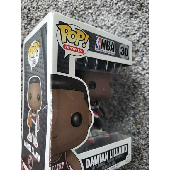 Funko Pop : DAMIAN LILLARD #30 3rd Edition Vinyl w/0.5mm Case (RARE) - Picture 3 of 6